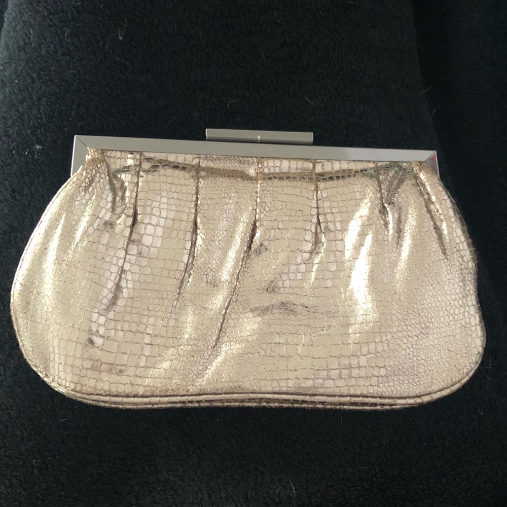 Aldo clutch